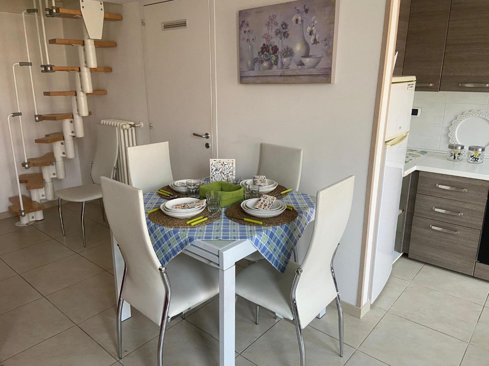 Pm 13A Via Tenente Devenuto Guest House Giovinazzo Esterno foto